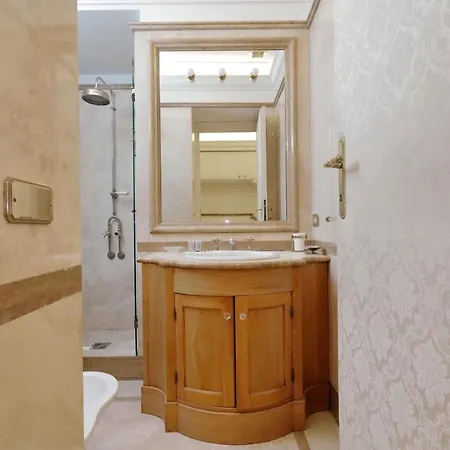 Elegant Nearby Trevi Fountain Apartamento Roma